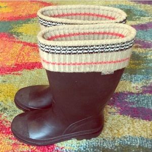COPY - Reposhing these Burberry rain boots with knit top.  My calves are too wi…